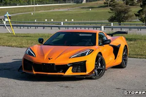 Uống xăng như nước lã: Những mẫu xe 'hút máu' tài xế