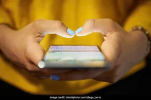 Chuyện gì xảy ra khi thường xuyên sử dụng điện thoại trước khi đi ngủ 