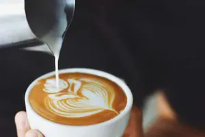 5 lý do bạn nên hạn chế uống cà phê nếu đang gặp các vấn đề sức khỏe này