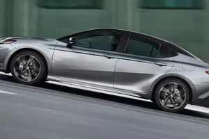 Top xe Hybrid giá rẻ nhất năm 2025: Tiết kiệm nhiên liệu vượt trội