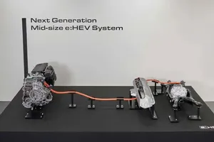 Honda hé lộ động cơ xăng mới: Tiết kiệm nhiên liệu, hiệu suất vượt trội?