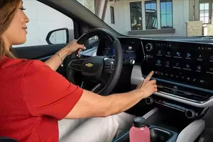 10 tính năng hiện đại có thể sẽ sớm lỗi thời trên ô tô