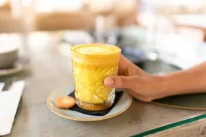 Điều gì xảy ra với cơ thể bạn khi bạn uống trà nghệ hàng ngày