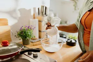 Điều gì xảy ra với cơ thể bạn khi bạn uống sữa hạnh nhân hàng ngày? 