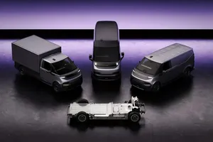 Xe tải điện giao hàng siêu tốc: Sạc 20 phút, chạy được 450km