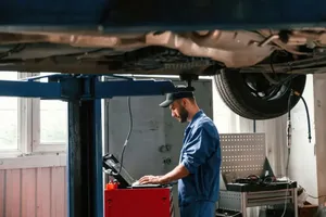 Ắc quy ô tô ‘chết’ bất thình lình: Mẹo kiểm tra và phòng tránh