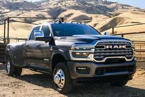 Top xe bán tải mạnh mẽ, bền bỉ cho mọi hành trình