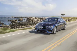 Top sedan cũ sang trọng giá dưới 500 triệu đồng