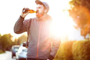 Uống rượu điều độ mang lại lợi ích mức cholesterol?