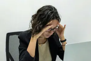 Mối liên hệ giữa trà, cà phê và cơn đau đầu