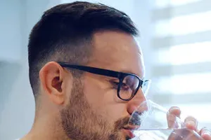 Uống không đủ nước hệ quả khôn lường cho sức khỏe