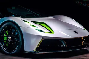 Ngành ô tô 'nín thở' trước nguy cơ EU cấm cửa sợi carbon