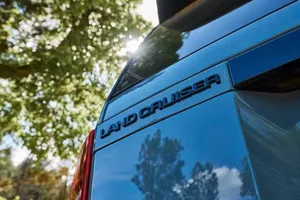 Toyota Land Cruiser bí mật đằng sau danh hiệu 'vua' của sự bền bỉ