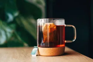 Trà đen và trà xanh: Lựa chọn nào tốt hơn cho sức khỏe?