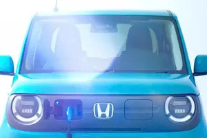 Hút hồn với vẻ đẹp hoài cổ pha lẫn hiện đại của xe điện mini Honda