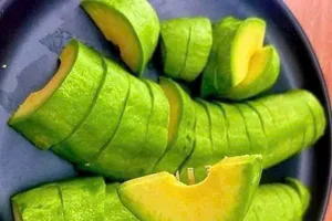 5 điều đáng kinh ngạc xảy ra khi bạn ăn một quả bơ mỗi ngày