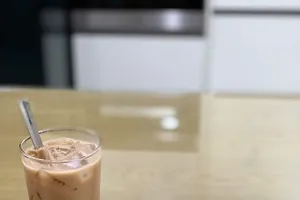 7 mẹo hạ nhiệt cơ thể bị 'sốc' caffeine