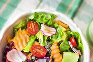 5 lợi ích bất ngờ cho sức khỏe khi ăn salad trước bữa chính