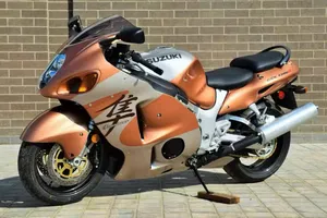 Top mẫu xe máy Suzuki được mệnh danh 'nồi đồng cối đá' 