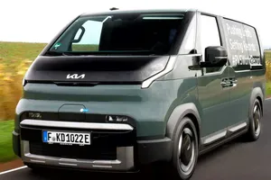 Xe tải điện Kia lập kỷ lục Guinness: Chạy gần gấp đôi quãng đường công bố