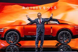 Toyota muốn cạnh tranh Rolls-royce