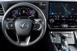 Hơn 1 triệu xe Toyota mất camera lùi: Chủ xe cần cập nhật phần mềm ngay tại đại lý