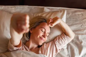 7 thực phẩm giúp đốt mỡ thừa khi ngủ cho người sau tuổi 50