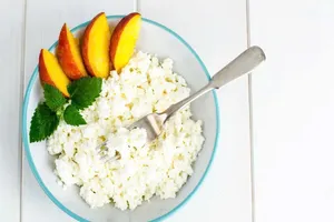 7 thực phẩm giàu protein bồi bổ cơ bắp cho người trên 50 tuổi