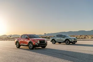 Hyundai triệu hồi Tucson, Santa Fe, Santa Cruz và Genesis GV70 do lỗi túi khí