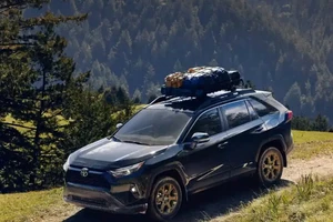 ​Mẫu SUV Toyota sắp ra mắt: Vì sao giới chuyên môn khuyên mua bản cũ?