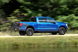 Hơn 270.000 xe Ford bị triệu hồi do nguy cơ tự lăn bánh