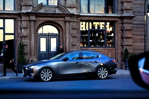 Chỉ 600 triệu đồng, sở hữu ngay mẫu ô tô sedan thể thao có sức mạnh như xe đua