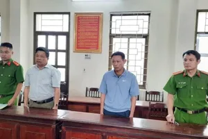 Chủ tịch xã ở Hải Dương lập khống hồ sơ, rút tiền ngân sách chi cho phòng dịch 