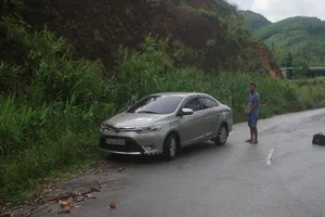 Bắt tạm giam tài xế taxi hiếp dâm bé gái 13 tuổi trên xe ô tô