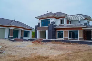 Cưỡng chế, tháo dỡ ‘biệt phủ’ xây trái phép trên đất nông trường