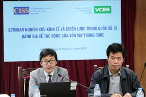 Vốn Trung Quốc: 'Tiền đi tới đâu, người đi tới đó'