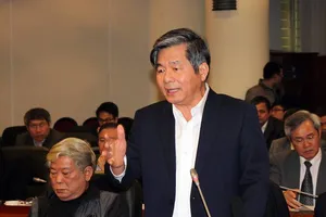 'Tôi từng là bộ trưởng, tôi biết...'