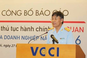 35% doanh nghiệp vẫn phải 'chi phí gầm bàn'