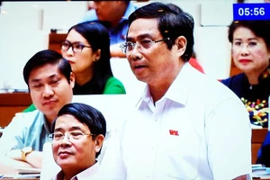 Giảm chi tiêu, biên chế để làm sân bay Long Thành!