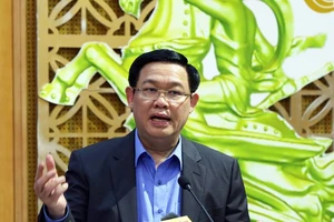 Phó Thủ tướng phê bình nhiều lãnh đạo bộ không đi họp