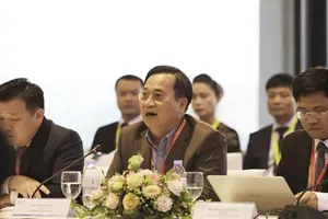 Thứ trưởng tranh luận với 'ông lớn' chuyện VN thiếu vải 