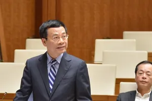 Bộ trưởng Nguyễn Mạnh Hùng: Sẽ sớm có quy định xử nạn tin giả