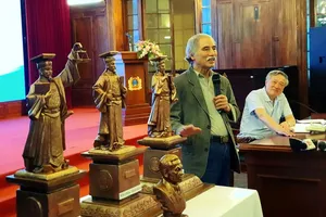 Chỉ dựng 1 tượng vua Lý Thái Tông tại trụ sở TAND Tối cao