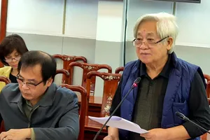 'Làm sao để bà bán rau, ông bán nước là… công dân số'