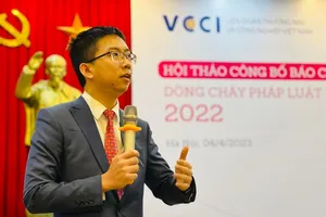 'Bôi trơn', đút lót đang dần kém hiệu quả?