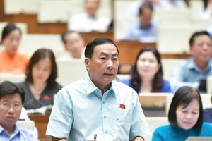 Đại biểu Phạm Văn Hòa: 'Khép hồ sơ với cán bộ tự giác khai báo và trả lại tiền bất hợp pháp'