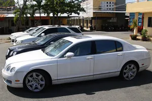 Công tử cũng năm, bảy đường phong lưu...