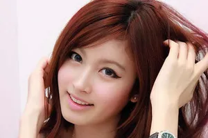 Thí sinh Hoa hậu chuyển giới Thái Lan đua sắc