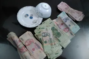 Hàng trăm con bạc khủng tháo chạy vì bị bao vây