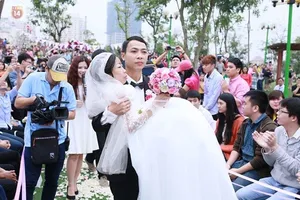 Đám cưới cổ tích của cô gái suy thận với chàng trai kém 3 tuổi